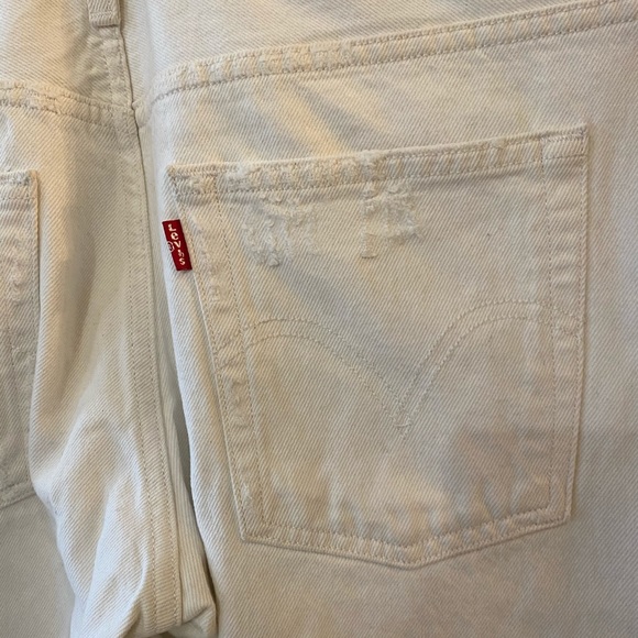 Levi’s White Denim Overalls - Picture 4 of 8
